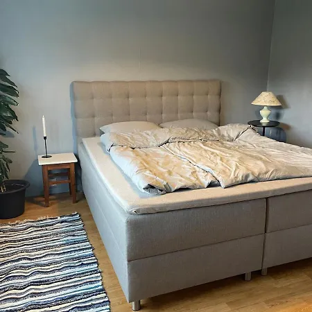 Location, Location, Location Apartman