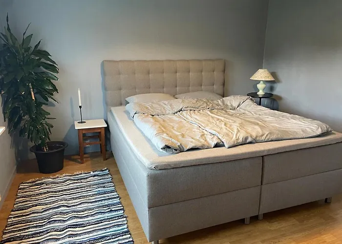 Location, Location, Location 아파트